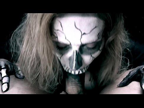 ❤️ Demon nighean sucking cock le a beul dubh agus slugadh cum. ️ Super porn aig gd.ixiporn.ru